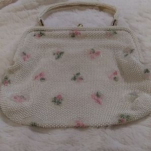 Antique Collectible beaded hand purse from 1940 in white with flower design